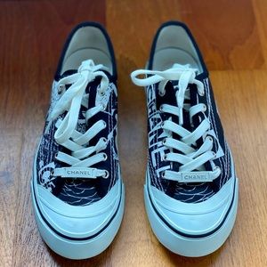 Authentic printed fabric low top Chanel sneakers